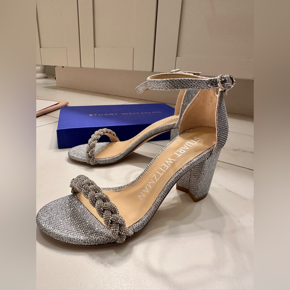 [NWT] Nearly Nude High Shine Sandal